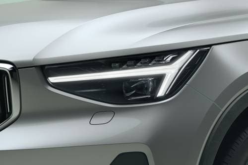 2025 Volvo XC40 B5 Ultra Bright 4dr SUV Headlamp Detail