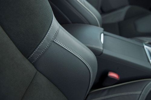 2017 Volvo XC60 T6 R-Design 4dr SUV Interior Detail