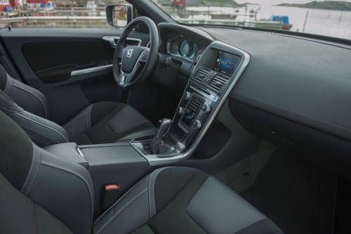 2017 Volvo XC60 T6 R-Design 4dr SUV Interior