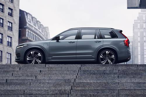 2020 Volvo XC90 T8 R-Design Twin Engine Plug-In Hybrid 4dr SUV Profile Shown