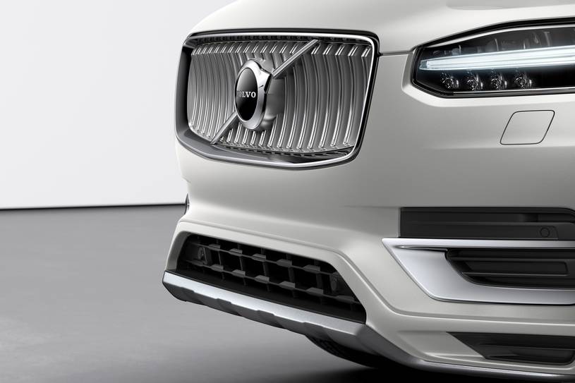 2021 Volvo XC90 Recharge Plug-In Hybrid T8 Inscription 4dr SUV Front Badge 2021 Volvo XC90 Recharge Plug-In Hybrid T8 Inscription 4dr SUV Front Badge