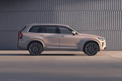 2026 Volvo XC90 T8 Ultra 4dr SUV Profile Shown