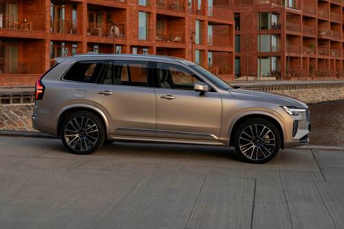 2026 Volvo XC90 T8 Ultra 4dr SUV Profile Shown